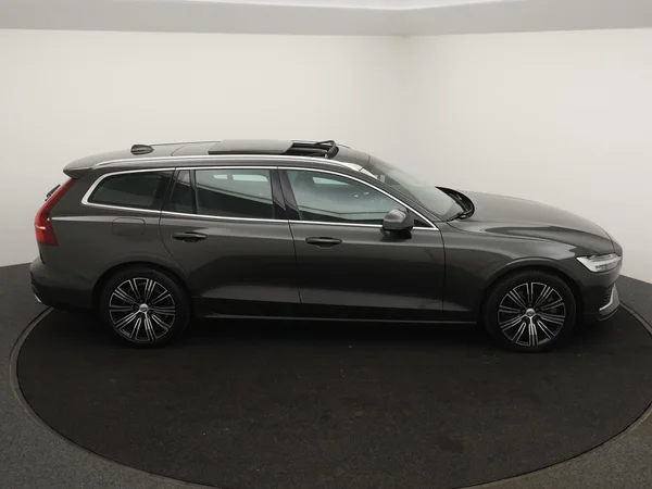 VOLVO V60 (2019) — foto 24 van 27