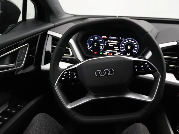 AUDI Q4 e-tron (2025) — foto 7 van 20
