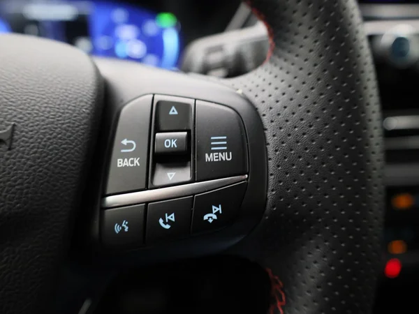 Ford Kuga (2023) — foto 13 van 45