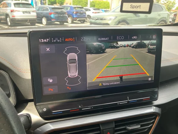 CUPRA Formentor e-Hybrid (PHEV) (2024) — foto 12 van 24