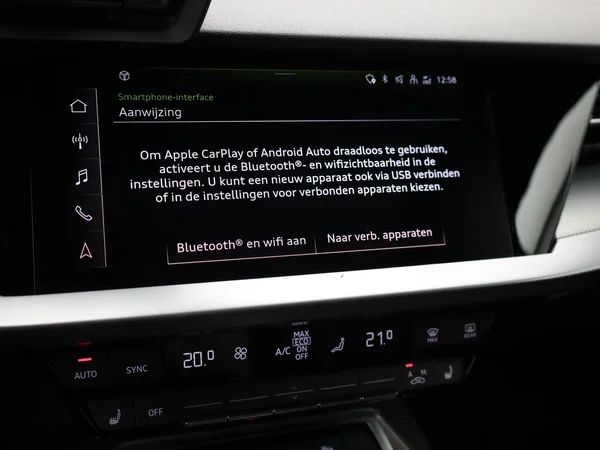 AUDI A3 Sportback (2023) — foto 11 van 21