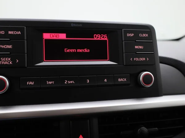 Kia Picanto (2022) — foto 10 van 37