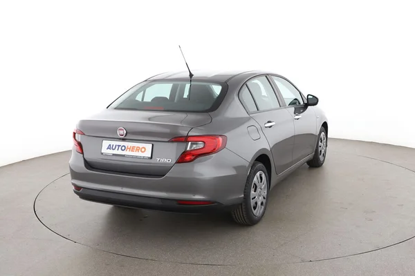 Fiat Tipo (2019) — foto 12 van 16