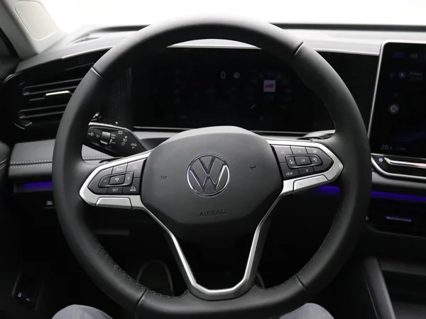 VOLKSWAGEN Tiguan eHybrid (PHEV) (2025) — foto 8 van 24