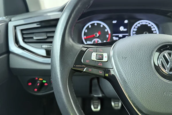 Volkswagen Polo (2019) — foto 6 van 21