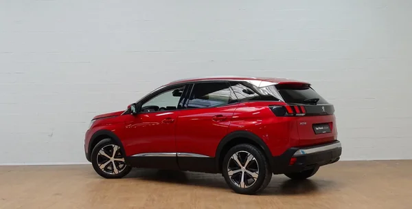 Peugeot 3008 (2018) — foto 19 van 24