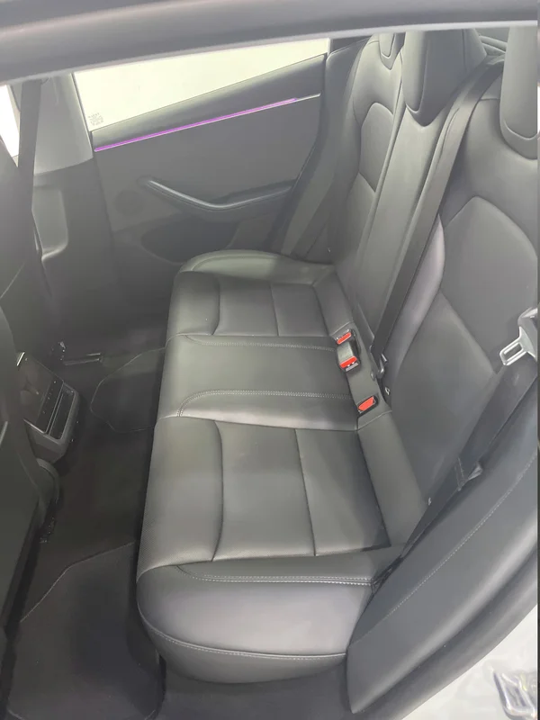 Tesla Model 3 (2024) — foto 39 van 47