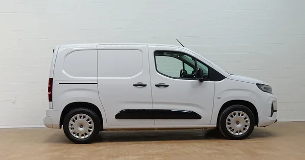 Opel Combo (2025) — foto 24 van 25