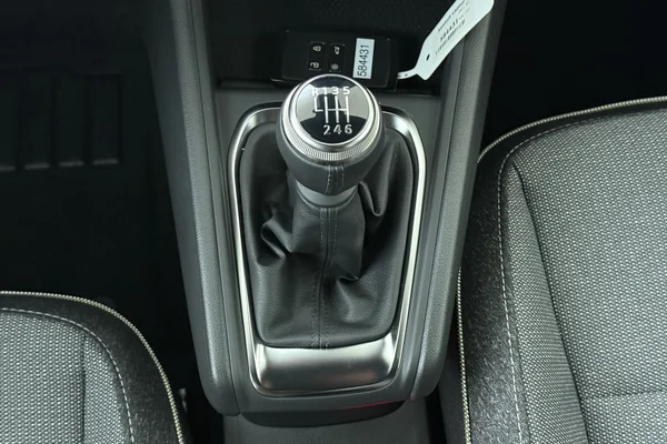 Renault Captur (2025) — foto 4 van 16