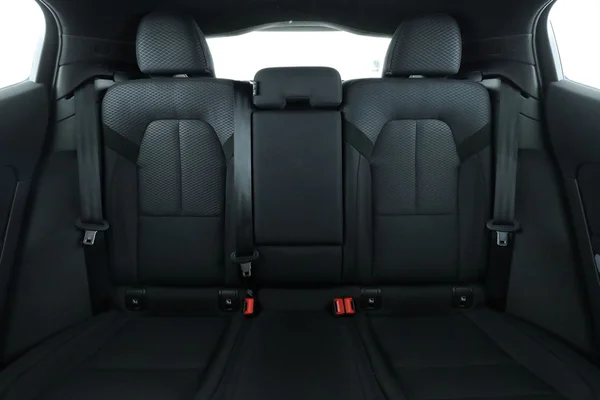 Polestar 2 (2022) — foto 6 van 16
