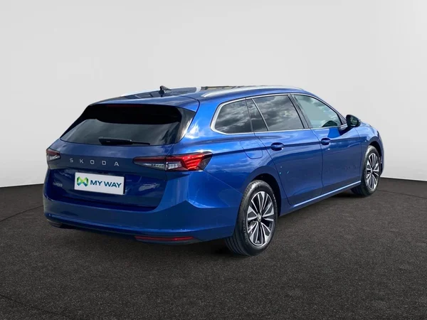 SKODA Superb Combi (2024) — foto 3 van 10