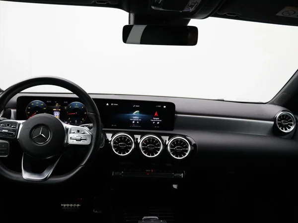 Mercedes-Benz A-Klasse (2022) — foto 16 van 30