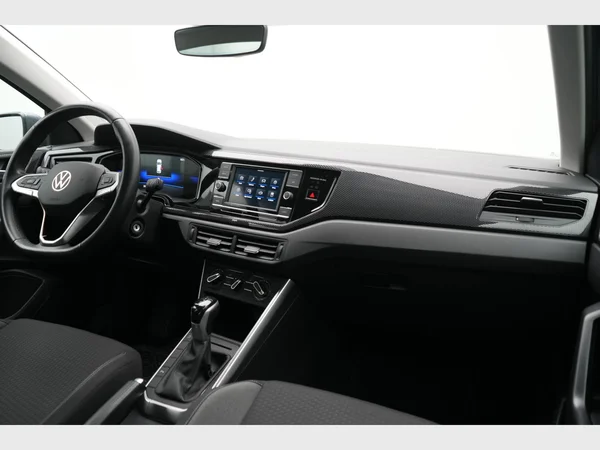 VOLKSWAGEN Polo (2023) — foto 18 van 24