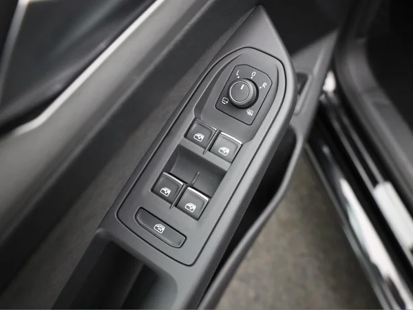 VOLKSWAGEN Golf VIII SW (2024) — foto 6 van 23