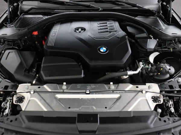 BMW 320 (2021) — foto 6 van 30