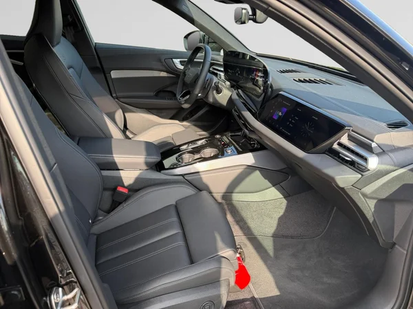 AUDI A5 Avant e-hybrid (PHEV) (2026) — foto 8 van 24