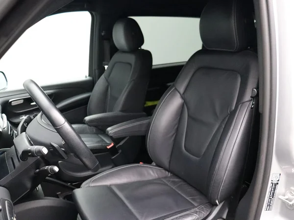Mercedes-Benz V-Klasse (2022) — foto 4 van 34