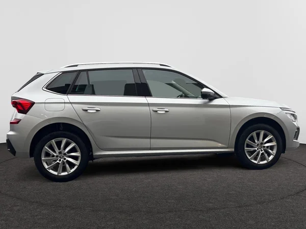 SKODA Kamiq (2024) — foto 2 van 22