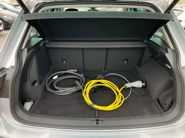 VOLKSWAGEN Tiguan eHybrid (PHEV) (2023) — foto 4 van 24