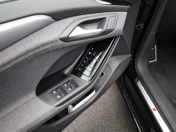 AUDI A6 Sportback e-tron (2026) — foto 6 van 23