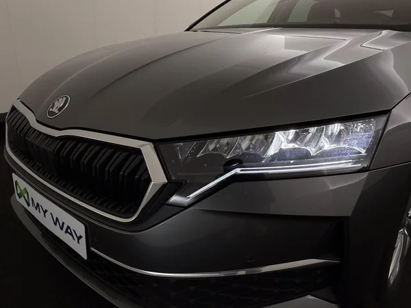 SKODA Octavia Combi (2025) — foto 2 van 21