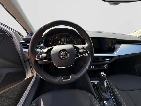 SKODA Kamiq (2021) — foto 4 van 24