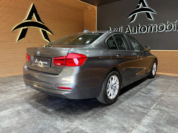 Bmw 316 (2017) — foto 19 van 24