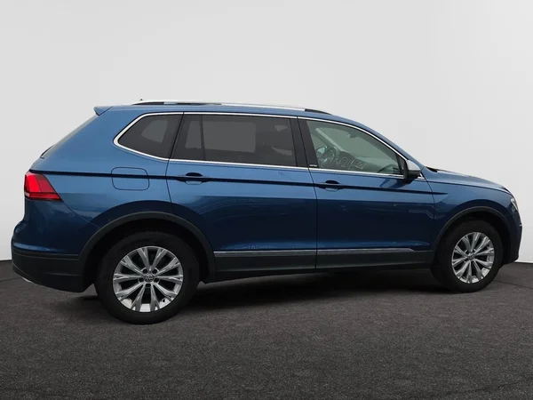VOLKSWAGEN Tiguan Allspace (2020) — foto 21 van 24