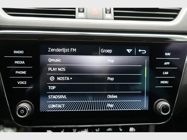 SKODA Superb Combi (2020) — foto 5 van 27