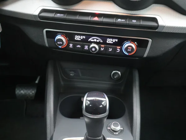 AUDI Q2 (2022) — foto 4 van 25