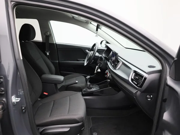 Kia Rio (2023) — foto 25 van 38