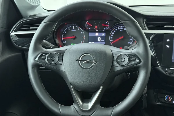 Opel Corsa (2023) — foto 2 van 16