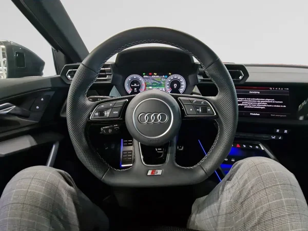 AUDI A3 Sportback (2025) — foto 8 van 21