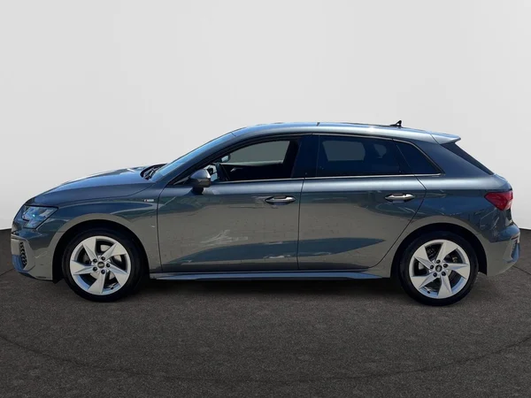 AUDI A3 Sportback (2024) — foto 13 van 22