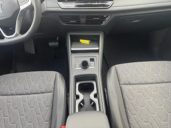 VOLKSWAGEN Tiguan (2026) — foto 5 van 22