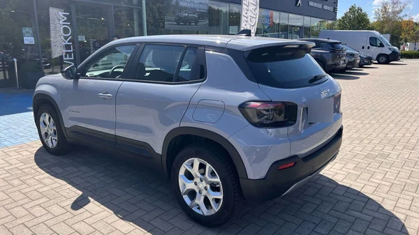 Jeep Avenger (2025) — foto 9 van 14