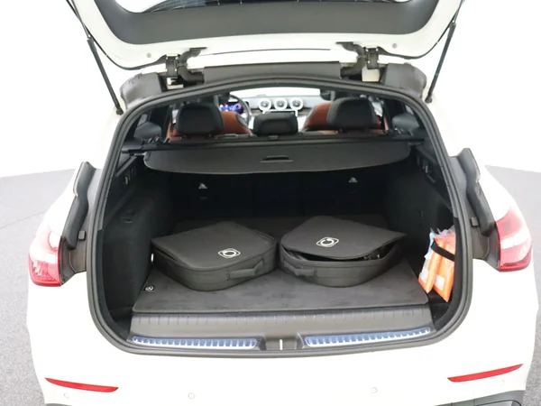 Mercedes-Benz C-Klasse (2025) — foto 25 van 36