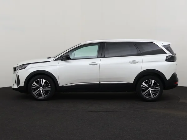 PEUGEOT 5008 (2023) — foto 12 van 28