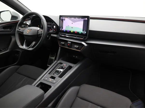 CUPRA Leon ST e-Hybrid (PHEV) (2025) — foto 14 van 20