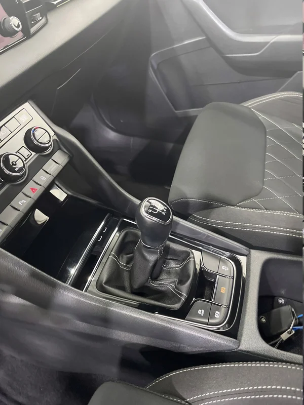 Skoda Karoq (2022) — foto 41 van 49
