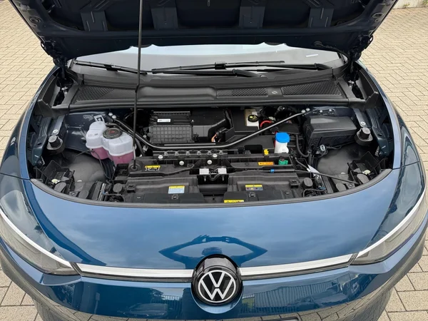VOLKSWAGEN ID.7 Tourer (2025) — foto 8 van 24
