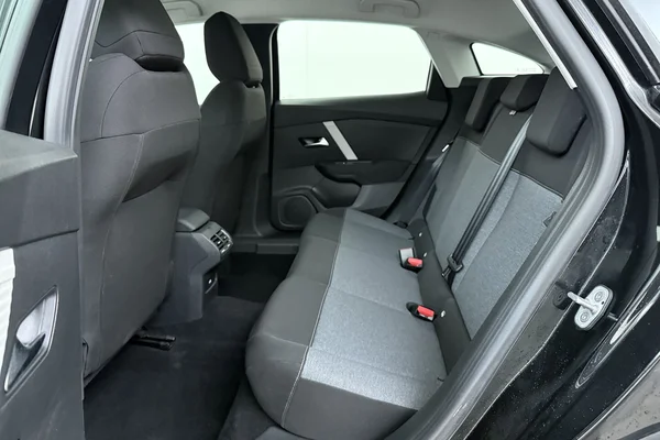 Citroen C4 (2021) — foto 17 van 18