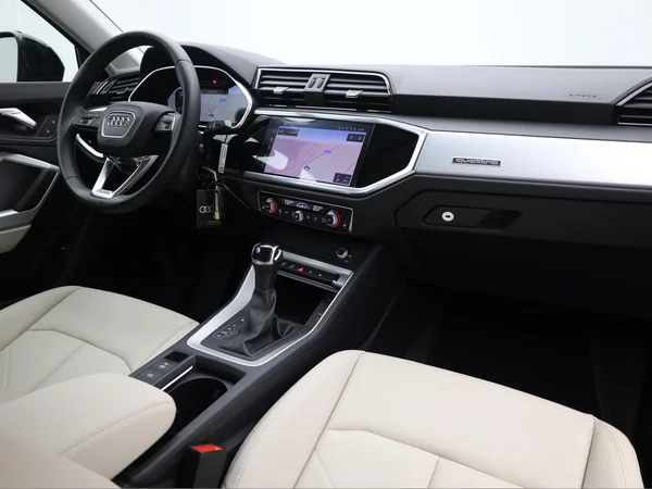 AUDI Q3 (2021) — foto 18 van 24