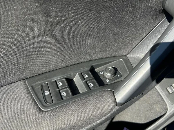 VOLKSWAGEN Tiguan Dsl (2022) — foto 21 van 31