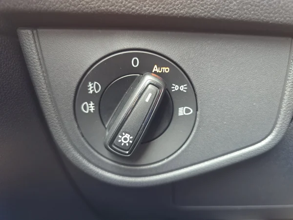 VOLKSWAGEN Polo (2024) — foto 17 van 32