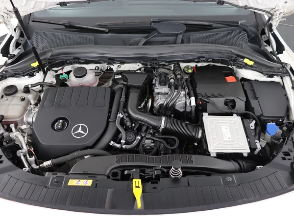 MERCEDES GLA 250 (2022) — foto 6 van 31