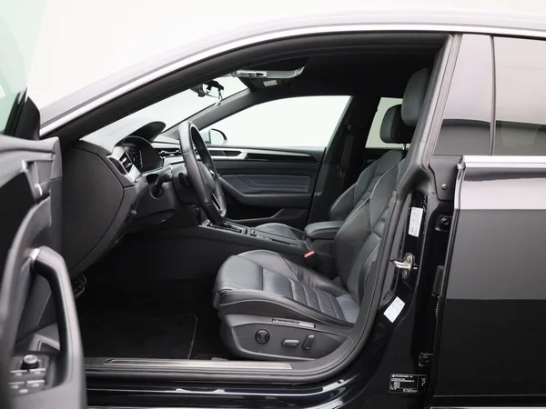 Volkswagen Arteon (2022) — foto 49 van 49