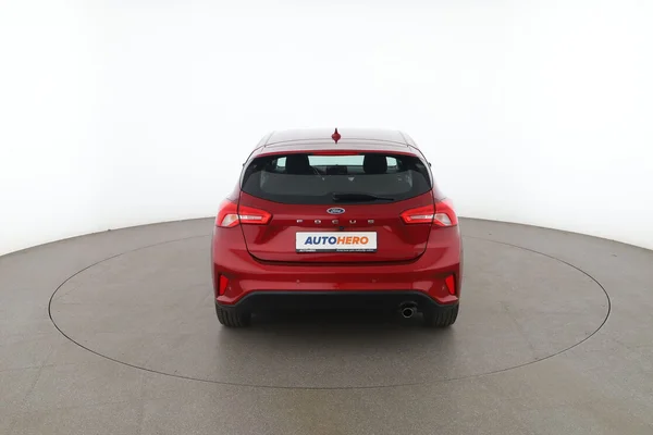 Ford Focus (2019) — foto 11 van 16