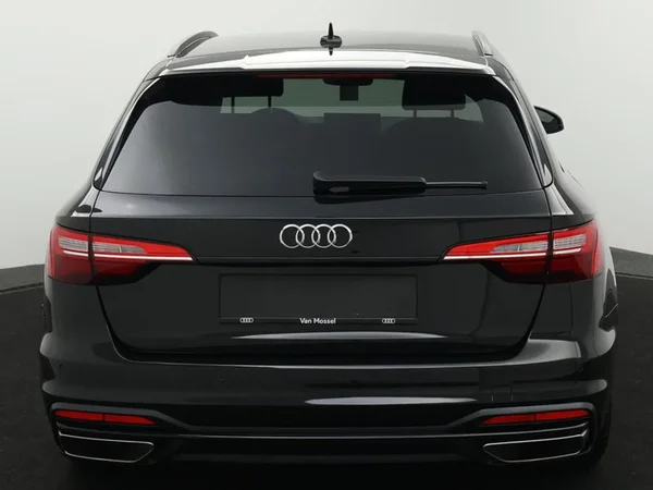 Audi A4 (2023) — foto 12 van 30