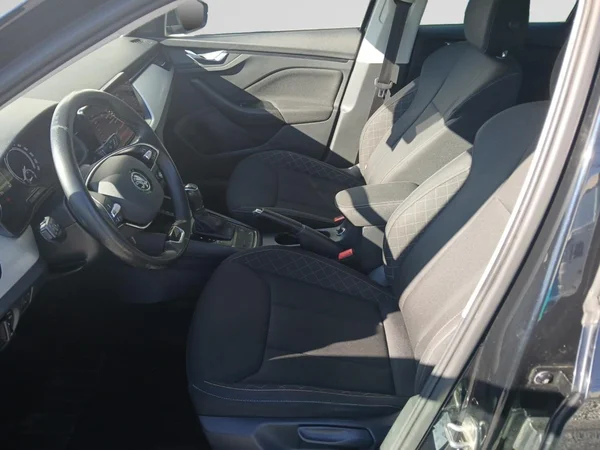 SKODA Kamiq (2021) — foto 13 van 17